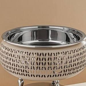 Plat de service rond de luxe blanc crème en calligraphie arabe, martelé à la main, avec support, unité individuelle - Product Image 5