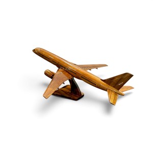 Modèle d'avion Boeing 737/747/757/777 en bois, 40-44 cm, modèle d'avion commercial à l'échelle avec support, décoration, provenance Vietnam - Product Image 2