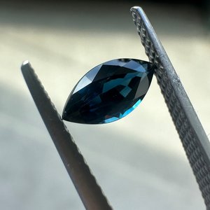 Zafiro natural azul verdoso talla marquesa, piedra preciosa suelta facetada para fabricación de joyas, diseño al por mayor - Product Image 1