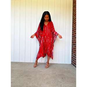Robe kaftan imprimée rouge pour femmes, coupe ample, style bohème, robe longue légère pour la plage - Product Image 1