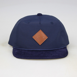Casquette de baseball en tissu doux de haute qualité pour l'été, personnalisable, 5 panneaux, avec patch en cuir, pour unisexe, vente en gros ODM OEM - Product Image 1