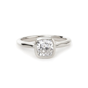 Meilleure Vente Bague en Or Jaune Massif 14K avec Diamant de Laboratoire Certifié IGI Taille Coussin 1,5 Carat pour Femme, Sertissage Clos Luxe Cathédrale Solitaire - Product Image 4