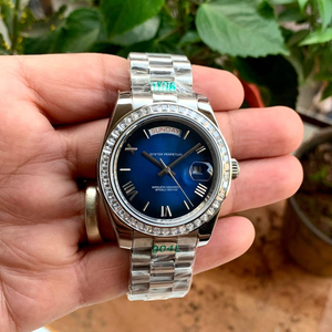 Montre de luxe en acier inoxydable, cadran bleu soleil, chiffres romains, lunette sertie de diamants, mouvement mécanique de haute qualité, style hip-hop - Product Image 3