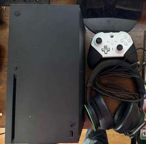 Console Microsoft Series X/1TB de qualité supérieure avec casque et manette Elite - Product Image 2