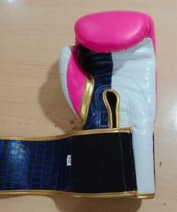 Gants de boxe roses personnalisés faits à la main, robustes, en latex, pour hommes et femmes, 12 oz, en cuir PU, fermeture auto-agrippante, évacuation de l'humidité - Product Image 3