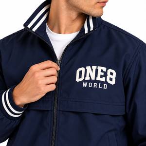 Veste universitaire bleu marine pour homme One8 World, fermeture éclair sur le devant, logo, style preppy, coupe-vent, vêtement d'automne, coupe régulière - Product Image 4