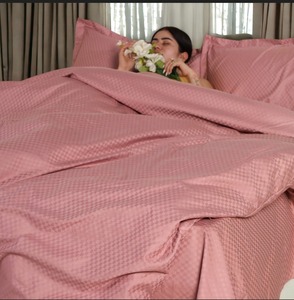 Juego de Sábanas Premium Woodsy Rose, Elegante, Suave y Acogedor - Product Image 1