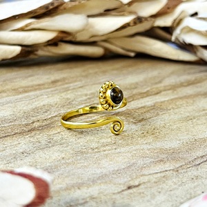 Nouvelle Collection 2026 : Bagues Œil de Tigre Bohème en Laiton Plaqué Or 18 carats pour Femme – Bague Spirale Délicate pour Vente en Gros/OEM/ODM - Product Image 5