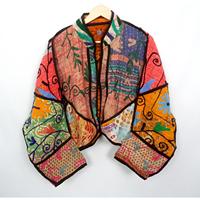 Chaqueta Reversible Kantha 100% Algodón, Chaqueta Abierta con Estampado Floral Hecha a Mano, Detalle Acolchado a Mano, Proceso de Tejido No Tejido