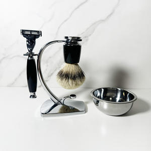 Nouvel arrivage : Kit de rasage de luxe pour hommes 5 en 1, comprenant un pinceau à raser, un bol à savon, un rasoir et un support pour pinceau. - Product Image 1