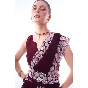 Sari pour femmes de créateur avec des paillettes et des broderies de fils - Product Image 1