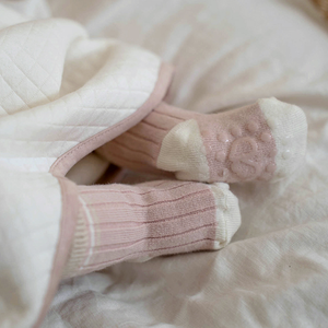 Chaussettes en coton à rayures Peekaboo pour bébés, enfants et adultes – Douces et confortables pour tous les jours - Product Image 2