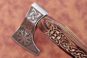 ขวานโทมาฮอว์กเหล็กกล้าคาร์บอนสูงทำมือ ด้ามไม้โรสวูด ปลอกหนัง น้ำหนัก 1.5 กก. อเนกประสงค์ สำหรับตั้งแคมป์และกิจกรรมกลางแจ้ง - Product Image 6