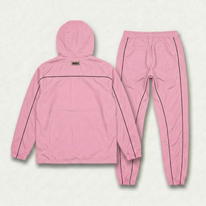 ชุดวอร์มกันลมสีชมพูพร้อมโลโก้สั่งทำขายส่ง เสื้อแจ็คเก็ตมีฮู้ด กางเกงจ็อกเกอร์ ชุดกีฬา - Product Image 2