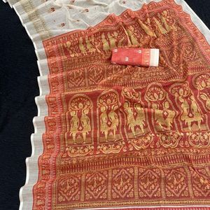 ผ้าไหมพิมพ์ลายดิจิตอลแบบนุ่มพิเศษ ชุดส่าหรียาวคลุมเท้า พร้อมเสื้อปัลลู แห้งเร็ว เหมาะสำหรับงานพุจารูปปัญญา ชุดพิธีกรรมแบบดั้งเดิมของอินเดีย มีสินค้าพร้อมส่ง - Product Image 1
