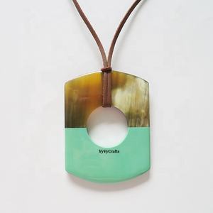 Colgante de cuerno de búfalo natural al por mayor, joyería de cuerno de vaca de búfalo VP410 - Product Image 1
