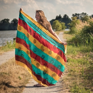 Sarong pareo en tissu rayonne de qualité supérieure, nouveau design imprimé, multicolores, pour la plage. - Product Image 1