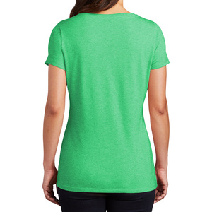 Camiseta de Manga Corta con Cuello en V para Mujer, Color Verde Sólido, con Logotipo, Estilo Casual, Corte Regular, 100% Algodón Orgánico, Ecológica, Transpirable, para Primavera - Product Image 4