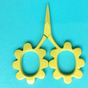 Ciseaux de manucure de haute précision pour broderie, outil de coupe de fil à pointe fine, lames tranchantes en acier inoxydable pour couture et nail art - Product Image 4