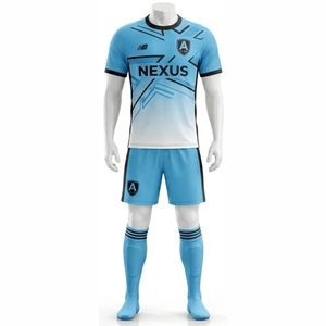 Ensemble d'uniformes de football unisexes personnalisés avec logo, bleu clair, sublimation, évacuation de l'humidité, séchage rapide, coupe athlétique à manches courtes - Product Image 1