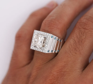 Anillo de cóctel de diamante talla princesa para hombre, chapado en rodio, plata 925, joyería de compromiso geométrica y glamurosa con engaste pavé - Product Image 4