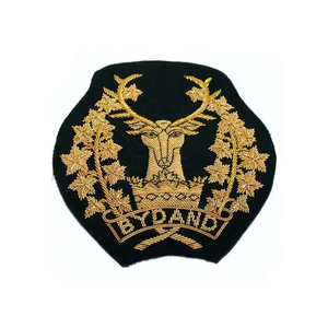 Insignias de Lujo Personalizables al por Mayor con Logotipo, Bordado Hecho a Mano con Hilo Metálico, Insignias para Blazer Cosidas, Cuentas 3D de Fieltro No Tejido - Product Image 5