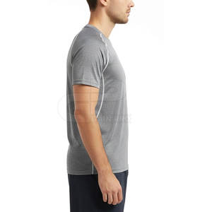 T-shirts pour hommes Modern Fit Tri-Blend avec tissu doux, coutures durables, extensibilité confortable et design tendance - Product Image 5