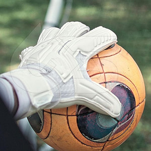 Gants de gardien de but en cuir de qualité supérieure avec design imperméable et antidérapant pour une utilisation sportive en extérieur - Unisexe - Product Image 5