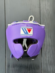 Casco de Boxeo Winning Purple, Material de Cuero Genuino, Cierre Elástico Ajustable, Ligero, Ecológico, Equipo de Protección de Alta Calidad - Product Image 3