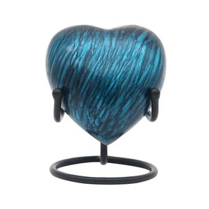 Urne funéraire en forme de cœur, couleur bleu turquoise, avec motif papillon, personnalisable, souvenir commémoratif, urne classique en forme de cœur pour cendres d'animaux de compagnie - Product Image 3