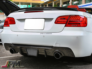 ดิฟฟิวเซอร์กันชนหลังคาร์บอนไฟเบอร์ทรง V ใหม่ สำหรับรถยนต์ BMW E92/E93 ซีรีส์ 3 M-Sport ปี 2008-2013 - Product Image 3