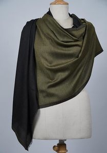 Elegante Estola Reversible de Lana Fina de Cachemira para Mujer, Suave y Ligera, de Doble Cara, Diseño de Autor, Chal de Lujo Premium - Product Image 3