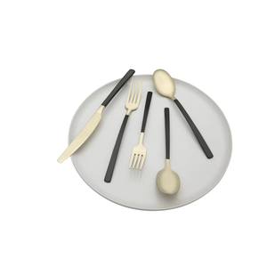 Ensemble de couverts en acier inoxydable sur mesure de haute qualité, finition miroir, couteau, cuillère, fourchette, vaisselle réutilisable et durable à prix abordable - Product Image 3