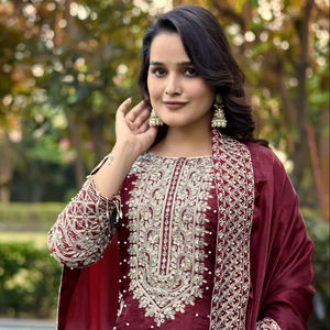 Traje TOP PENT con Dupatta, Bordado con Lentejuelas de 3 mm, Estilo Vintage para Fiesta, Largo hasta la Rodilla, Corte Regular - Product Image 1