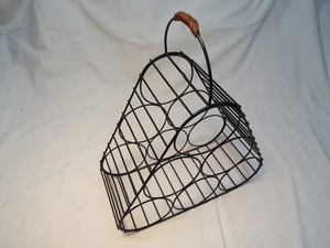 Estante Triangular de Hierro para Botellas de Vino con Asa de Transporte, Organizador de Almacenamiento de Botellas con Rejilla Abierta para Cocina, Bar, Restaurante y Áreas de Comedor - Product Image 2