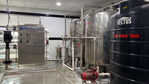 Système de traitement d'eau par osmose inverse en acier inoxydable, équipement de purification par osmose inverse industrielle, ligne d'installation personnalisée - Product Image 5