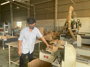 Piezas de Escalera Modernas y Elegantes de Roble Blanco con Base de Precio Competitivo EFS al por Mayor para Escaleras y Balcones - Product Image 5