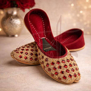 Khussa para Mujer Hecha Profesionalmente - Alta Calidad, Diseño Moderno, Antideslizante, Color y Logotipo Personalizables - Product Image 3