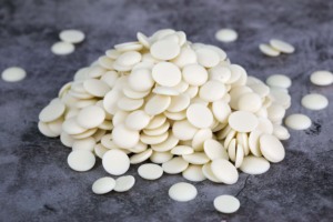 Factory OEM/ODM Wholesale High Quality Bulk Real White Pure Chocolate 40% Cocoa Button Bakery Biscuits Cookies HALAL Hot Selling - Product Image 2