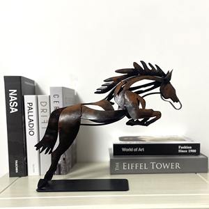 Decoración de Mesa de Metal con Diseño de Caballo Vintage, Ideal para Biblioteca, Sala de Estudio, Sala de Estar, Habitación de Invitados y como Adorno Interior Rústico y Elegante para Casa de Campo - Product Image 1