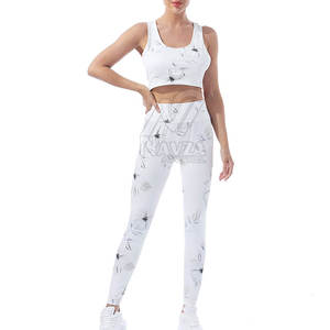 Ensemble de yoga pour femmes fabriqué au Pakistan à prix abordable, ensemble de yoga confortable pour femmes, vente en ligne d'ensembles de yoga pour femmes - Product Image 3