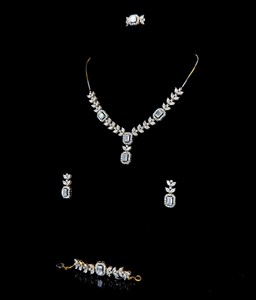 Juego de Joyería Nupcial de Lujo con Motivo de Hoja de Diamante Corte Esmeralda, con Collar, Pendientes, Pulsera y Anillo, Elegante para Boda - Product Image 2