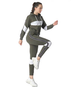 Conjunto de chándales transpirables para mujer con logotipo personalizado a granel, chándal de nailon de alta elasticidad, ropa de descanso de algodón 100% con cremallera completa - Product Image 1