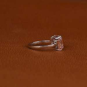Anillo de compromiso de plata de ley 925 con moissanita GRA VVS Toi Et Moi, corte baguette y princesa, para mujer - Product Image 5