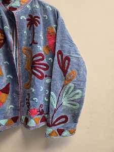 Veste en velours bleu Suzani faite main, style bohème, brodée d'art populaire, pour femme, par un artisan expérimenté, blazer d'hiver tendance - Product Image 5