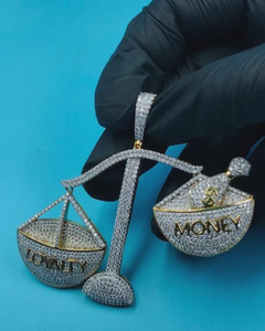 Pendentif personnalisé avec nom, motif 'Loyalty vs Money Scale', en Moissanite Iced Out, style Hip Hop Bling Rapper, en Argent 925 - Product Image 1