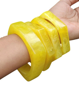 กำไลข้อมือเรซิ่นลายหินอ่อนสุดเก๋ สีชมพู ขาว ดำ ดีไซน์วินเทจ แฟชั่นสำหรับทุกเพศ พร้อมสำหรับผู้หญิง - Product Image 3