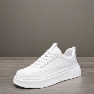 Chaussures de sport légères toutes saisons en cuir pour hommes, antidérapantes et confortables pour un usage quotidien décontracté, en maille à hauteur classique en PVC PU - Product Image 1