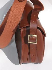 Sac de transport pour cartouches en cuir pleine fleur durable, pochette utilitaire extérieure élégante d'inspiration patrimoniale avec fermeture sécurisée - Product Image 4