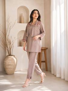 Ensemble de costume brodé pour femmes, détails floraux, coupe ample, tenue décontractée, manches trois quarts, tunique en coton Oxford, ensemble pantalon, été - Product Image 4